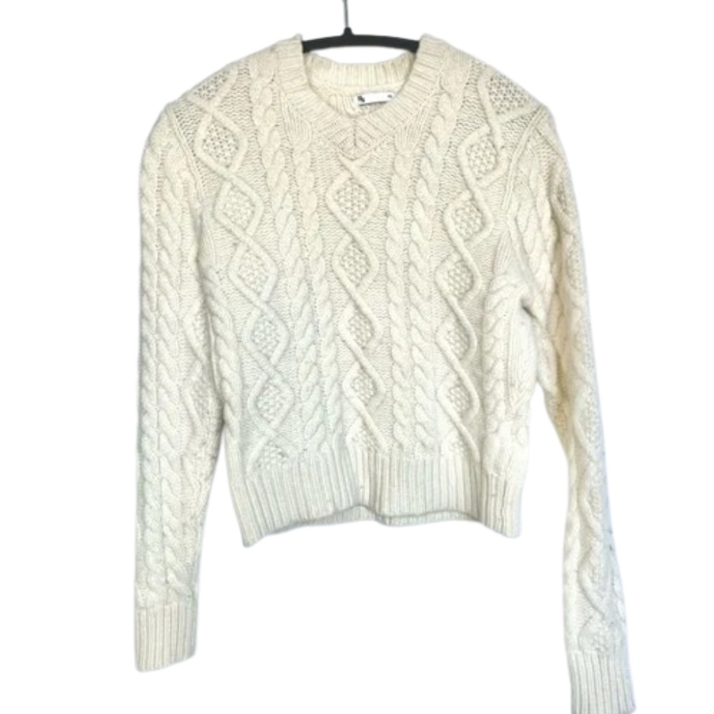 Uncle Studios V-Neck Cable Knit Sweater in Cream